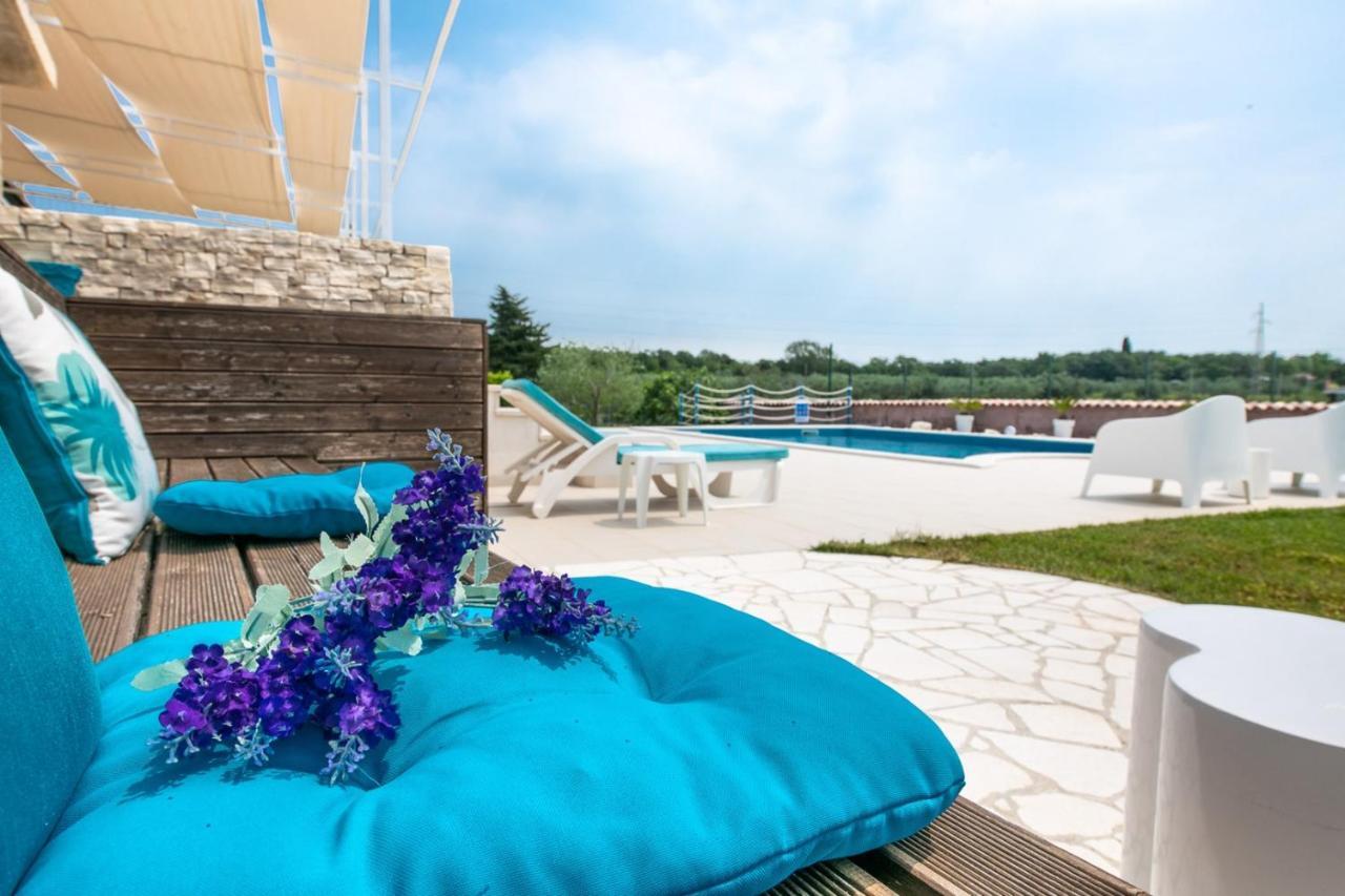 Villa Tanga ロヴィニ エクステリア 写真