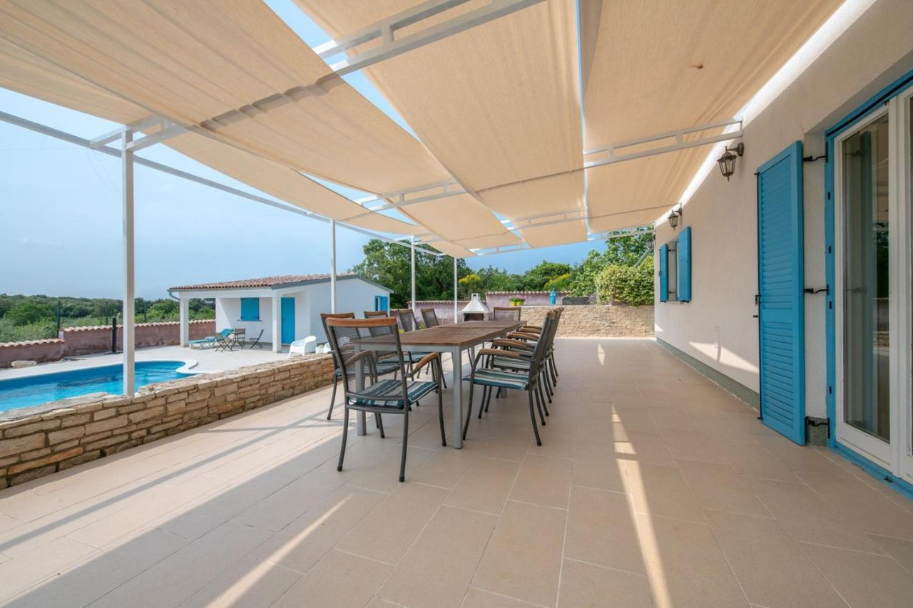 Villa Tanga ロヴィニ エクステリア 写真